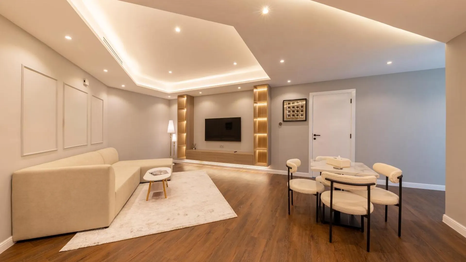 Daire 2-Bedroom Apartmentjlt City View, 8 Min To Metro Dubai