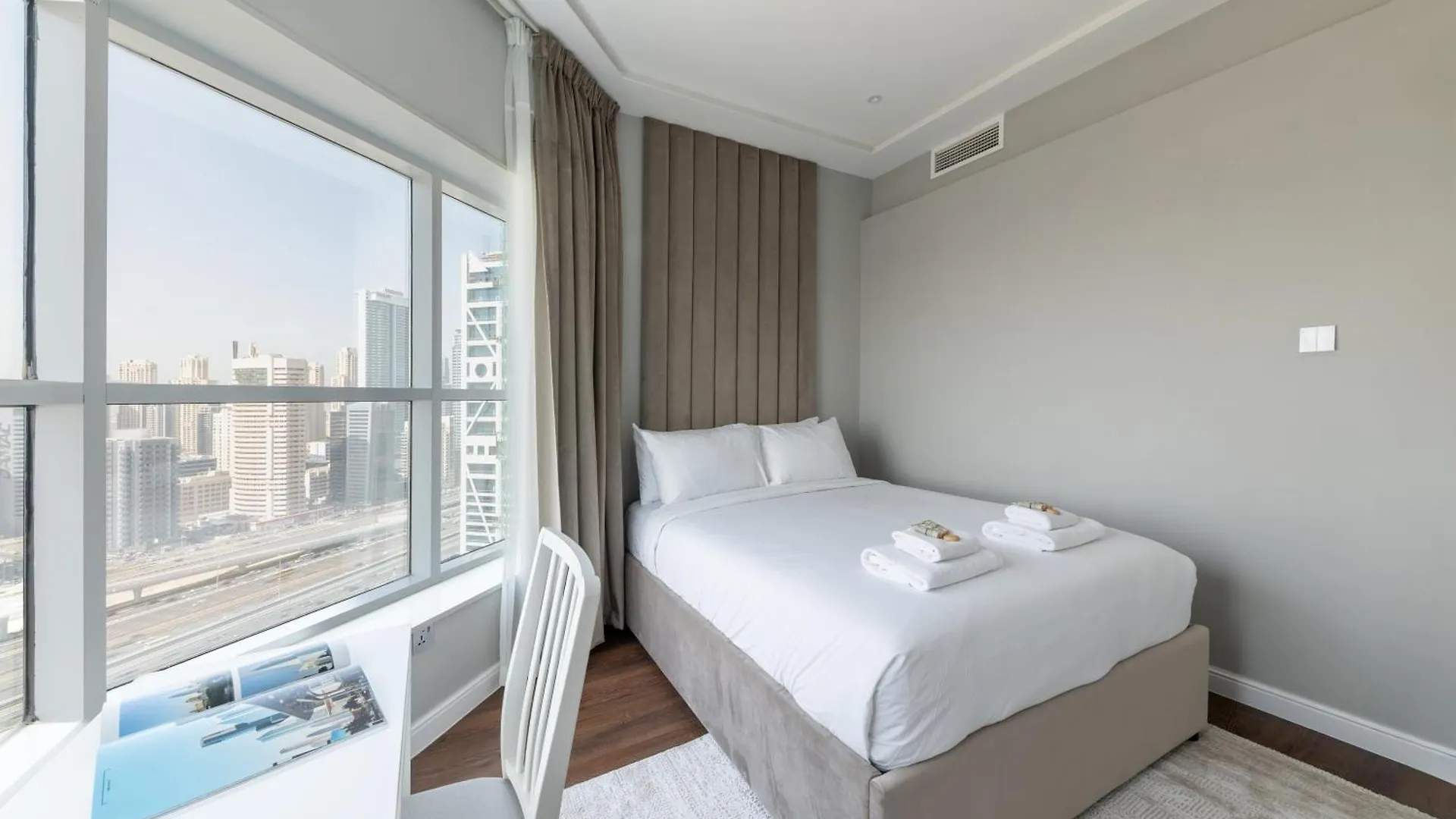 דובאי 2-Bedroom Apartmentjlt City View, 8 Min To Metro