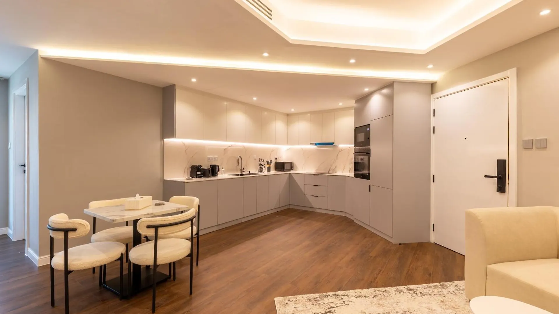דובאי 2-Bedroom Apartmentjlt City View, 8 Min To Metro 0*,