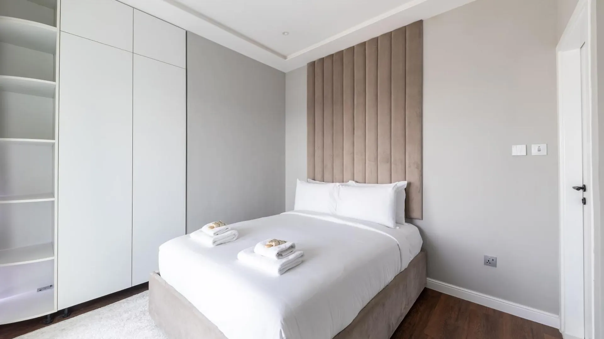 דובאי 2-Bedroom Apartmentjlt City View, 8 Min To Metro דירה