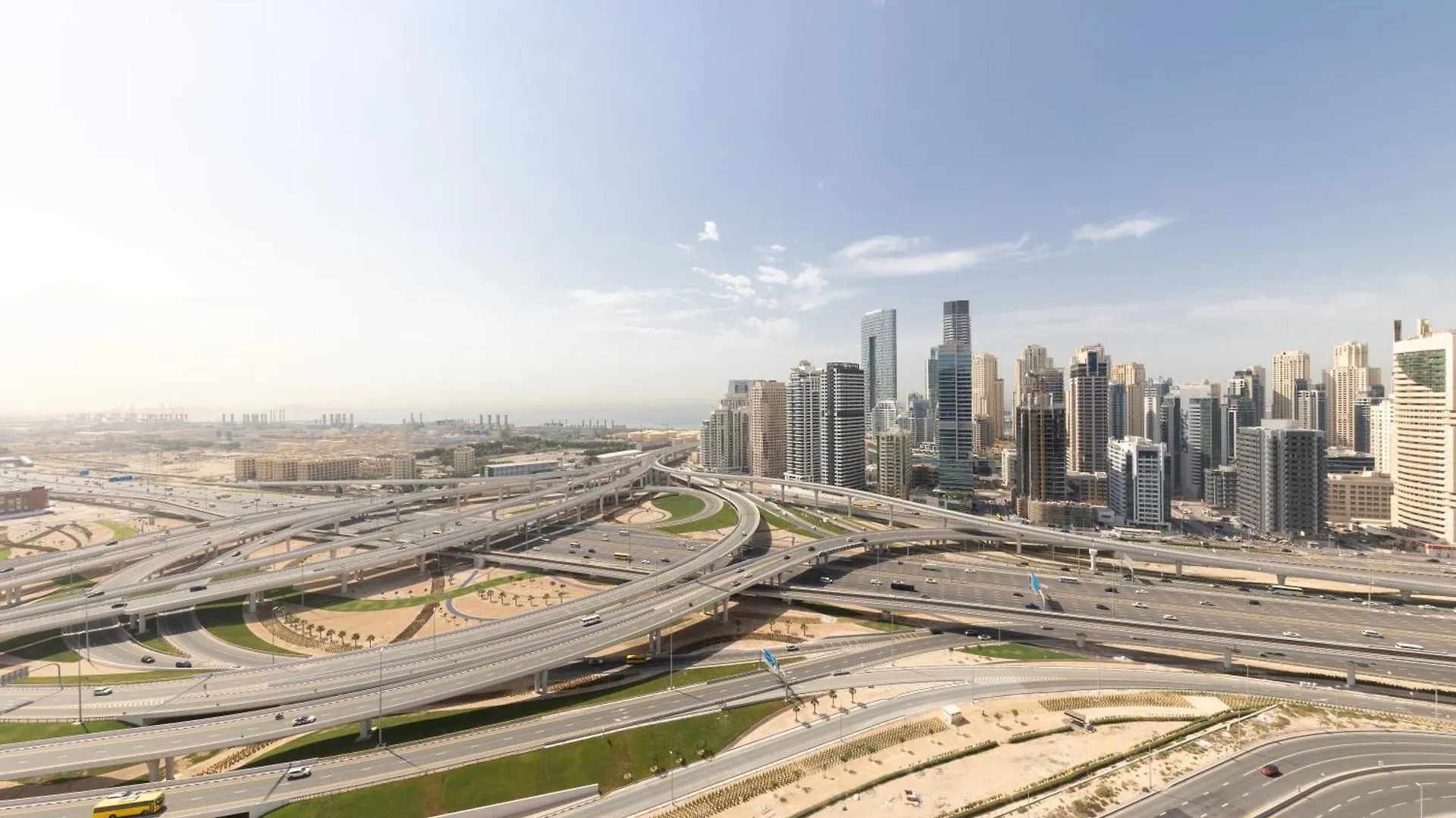 Apartment 2-Bedroom Apartmentjlt City View, 8 Min To Metro Dubai United Arab Emirates