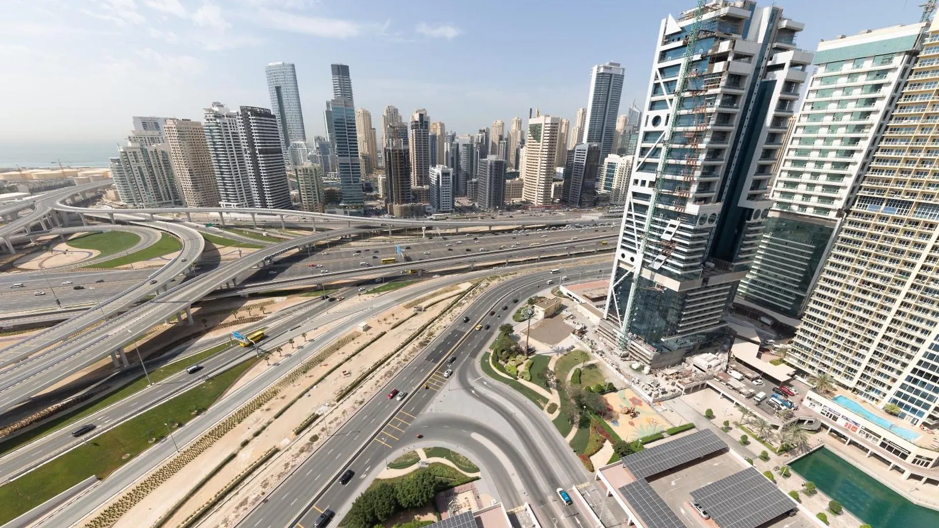 Apartment 2-Bedroom Apartmentjlt City View, 8 Min To Metro Dubai